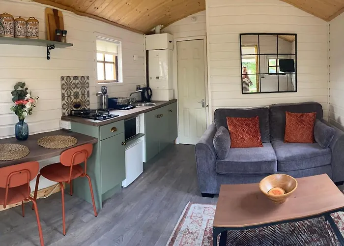 Letterkenny Cabin * Letterkenny